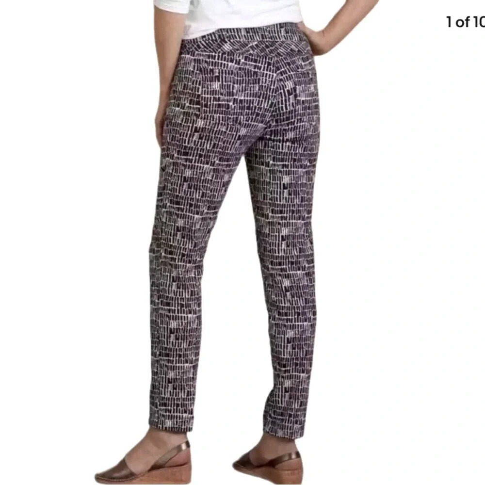 Soft Surroundings Black White Print Stretchy Cropped Pants, Size Petite Medium